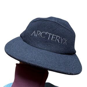 Arc'teryx 5 Panel Wool Hat Navy Blue Black Unisex Adults Adjustable SnapBack Cap